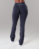 Amplify Ultra-High Rise Flared Pant Long - Deep Navy