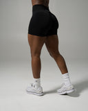 Pump Mid Rise Short - Black