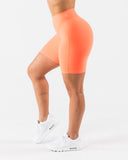 Parker Mid Rise Short - Heat